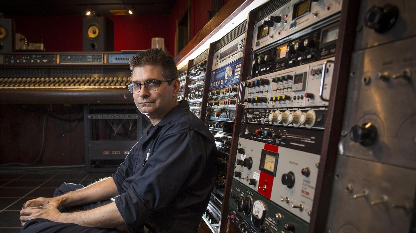 Musikproduzent Steve Albini in seinem Studio in Chicago im Jahr 2014. Die US-amerikanische Indierock-Ikone ist im Alter von 61 Jahren gestorben.
