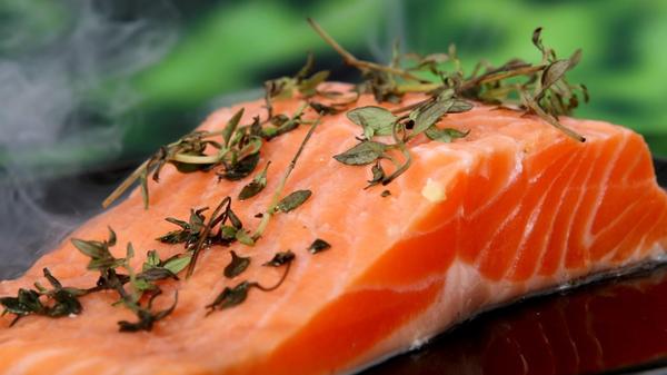 Symbolbild Lachs