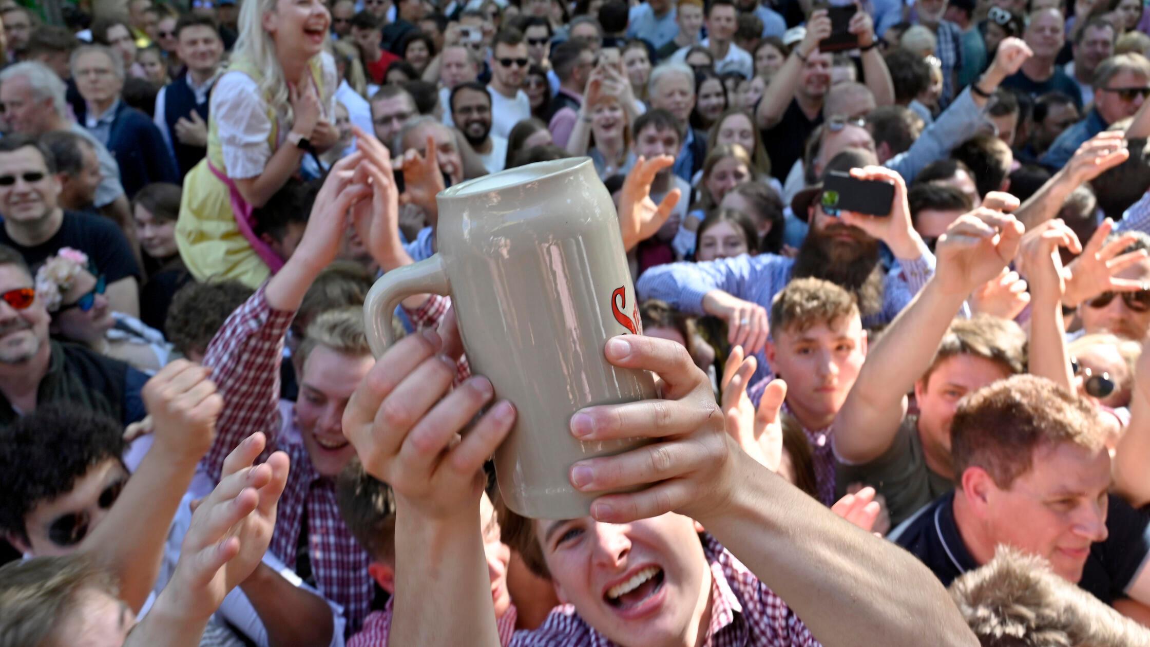 Anstich zur 268. Erlanger Bergkirchweih