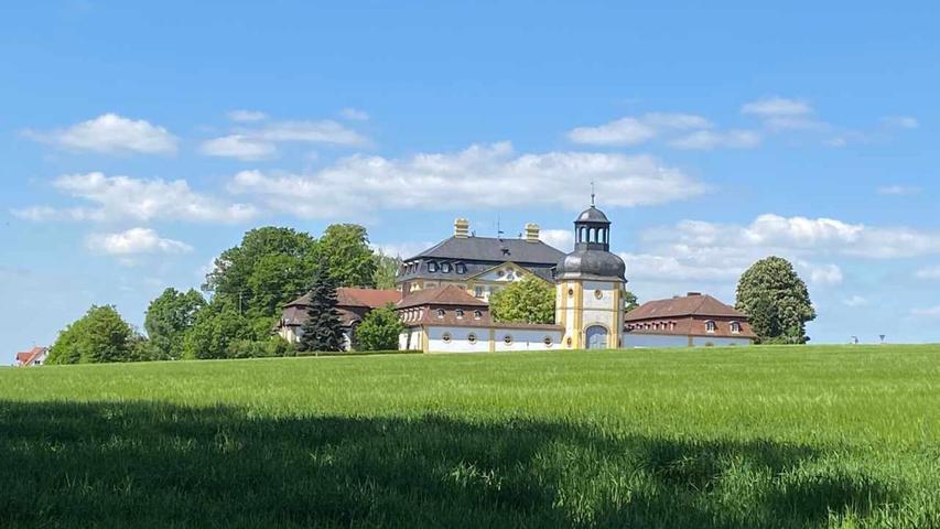 Unsere Freie Mitarbeiterin Heidi Amon hat bei ihrer Wanderung an Christi-Himmelfahrt/Vatertag diesen wunderschönen Anblick auf die Jägersburg festgehalten.