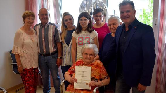 Der Heimat immer treu geblieben: Anna Palme feierte in Kleinschwarzenlohe 90. Geburtstag