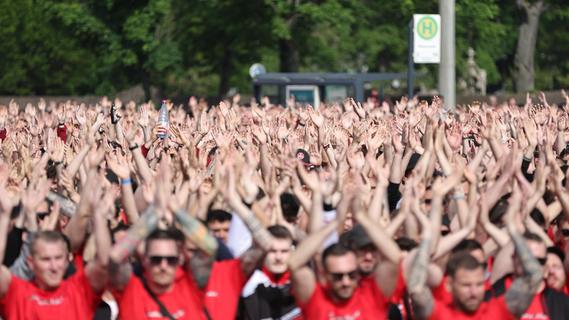 Alle Mann für den FCN: Ultras pilgern geschlossen zu letztem FCN-Heimspiel der Saison