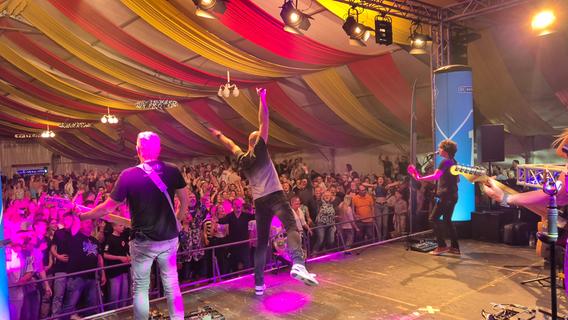 „1000 und 1 Nacht“: Bayern 1-Disco beim Diepersdorfer Feuerwehrfest