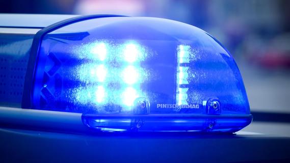Autofahrer schlägt in Erlangen mit Holzprügel auf Passanten ein