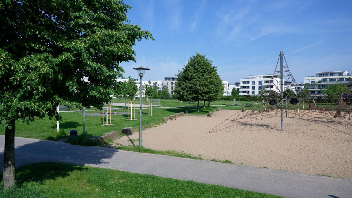 Auf dem Gelände des Bürgerparks in Köln-Kalk verschwand am Freitag eine Dreijährige.