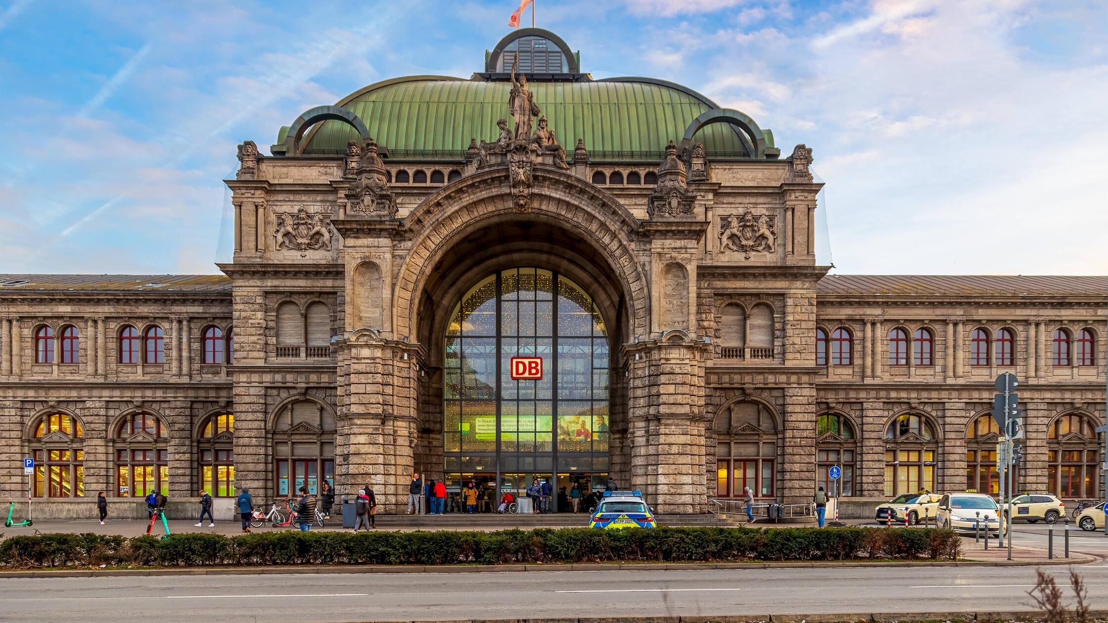 Zugverkehr Lahmgelegt: Hauptbahnhof Nürnberg War Kurzzeitig Gesperrt