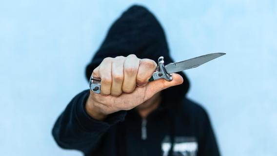 Jugendlicher zieht Messer auf Georgensgmünder Skaterplatz: Täter gesucht