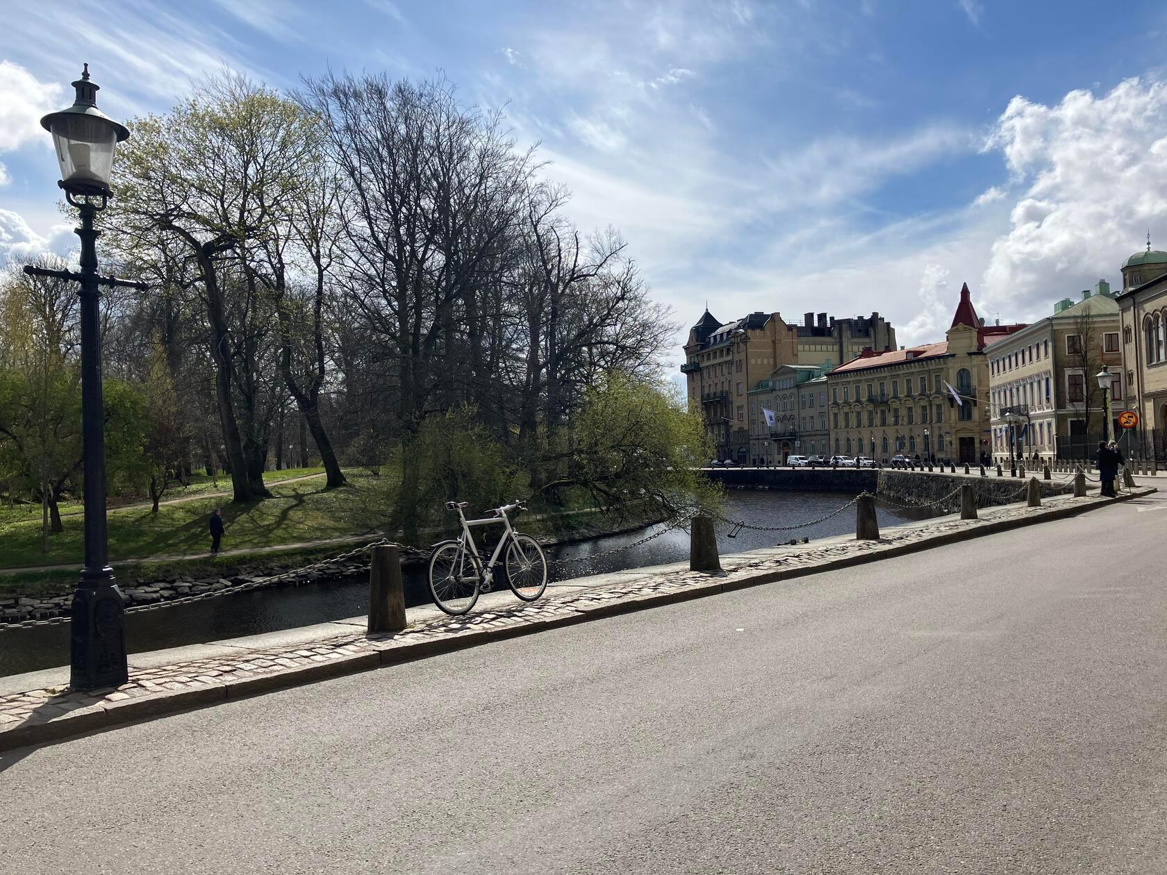 Wer Schwedens Westküste besuchen möchte, der nimmt von Deutschland aus am besten einen Direktflug von München oder Frankfurt nach Göteborg. Denn die zweitgrößte Stadt Schwedens liegt nicht nur direkt am Meer, sie hat auch kulinarisch einiges zu bieten.