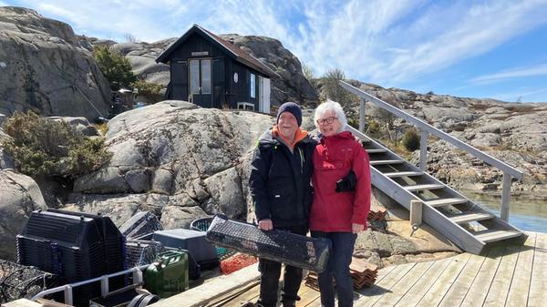 Nach den Tagen in der Stadt lohnt sich ein Abstecher in das etwas mehr als 100 Kilometer entfernte Lysekil, ein kleines, beschauliches Städtchen nördlich von Göteborg. Von dort aus bieten Lars Marstone und seine Frau Maivor jeden Freitag und Samstag eine Austern- und Muschelsafari an.