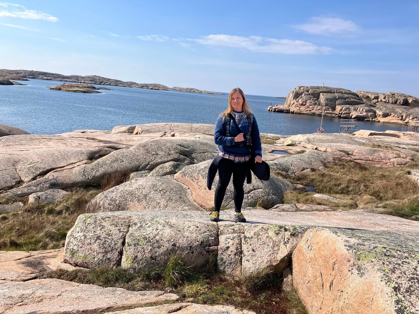 In Grebbestad lässt es sich aber nicht nur entspannen, Linnea Sjögren bietet hier auch sogenannte Seetang-Safaris an. Die Schwedin kam über einen Bericht in einem Essensmagazin vor Jahren auf das Thema. Seither ist die Erforschung der Algen ihre Leidenschaft, die sie mit ihrer eigenen Firma zu ihrem Beruf gemacht hat.