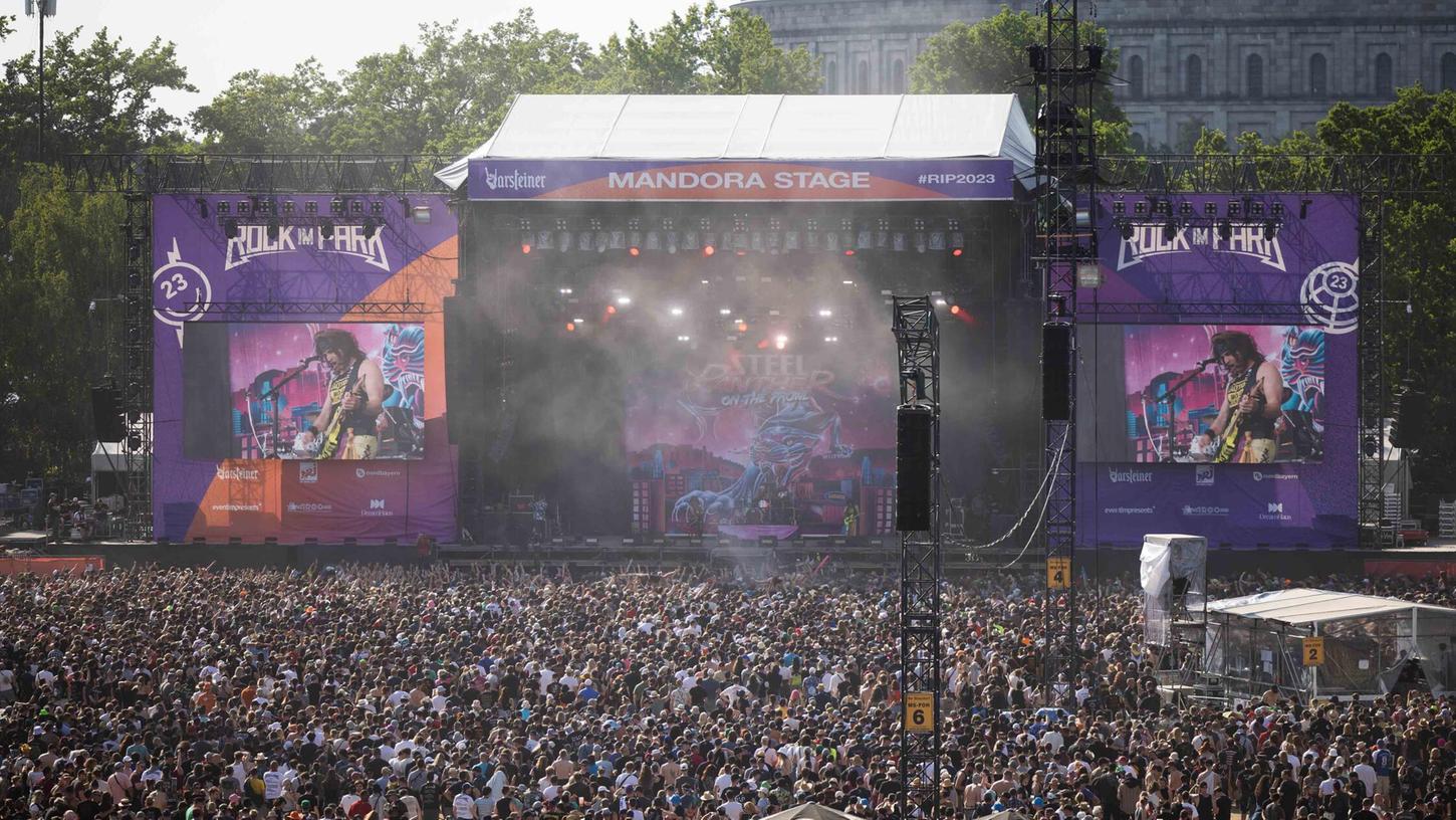 Rock im Park 2023: Steel Panther rocken auf der Mandora Stage auf dem Zeppelinfeld in Nürnberg.
