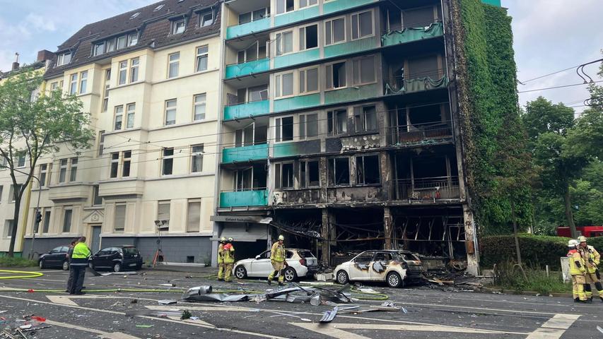 Bei dem Brand des Wohnhauses in Düsseldorf gab es Tote und Verletzte.