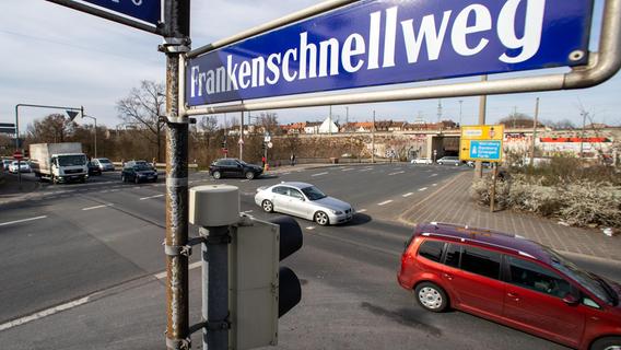 Ferienbeginn startet mit Protestaktion der „Letzten Generation“ am Frankenschnellweg Nürnberg