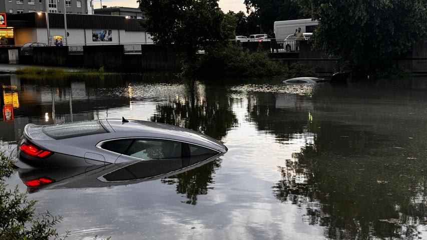 Von den Regenfällen waren in Nürnberg vor allem der Osten und Norden betroffen. Von den Regenfällen waren in Nürnberg vor allem der Osten und Norden betroffen.