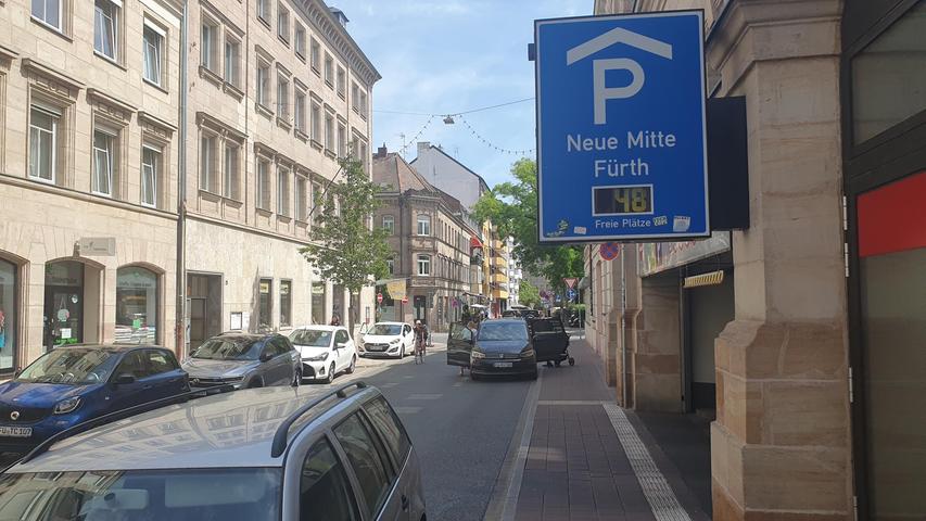 Zu viele fahren Richtung „Flair“: Ist die Ausfahrt-Regelung der Neuen Mitte in Fürth zu unbekannt?
