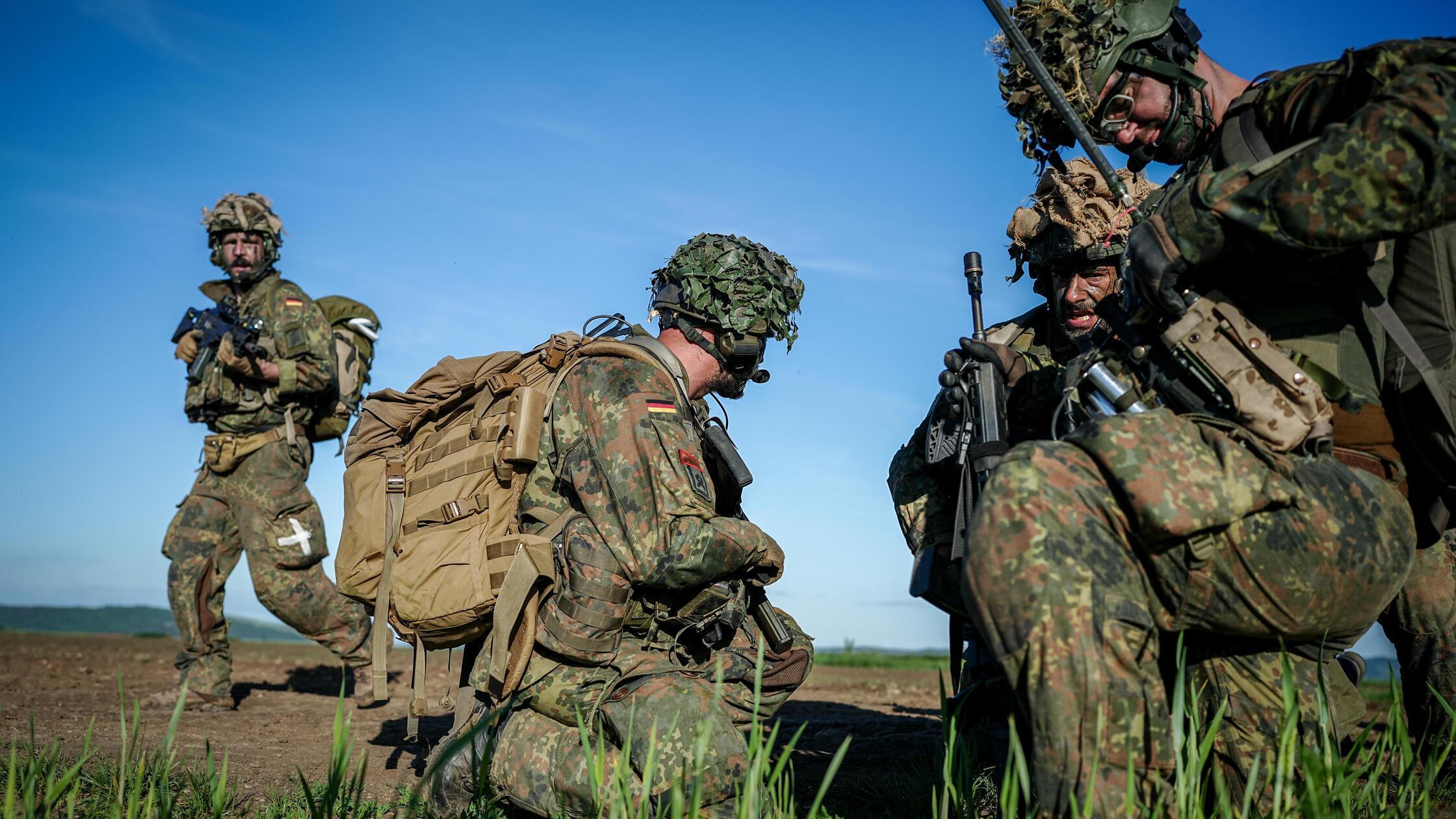 urn:newsml:dpa.com:20090101:240514-935-98882