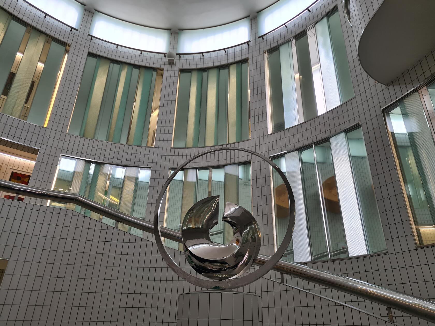 Das Museum in Lido di Spina enthält die reiche Sammlung des Malers Remo Brindisi. Er kaufte viele Werke seiner Zeitgenossen aus den 1960er- und 1970er Jahren.