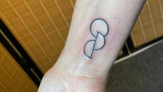 Tätowierer in Erlangen will mit kostenlosen Tattoos Leben retten