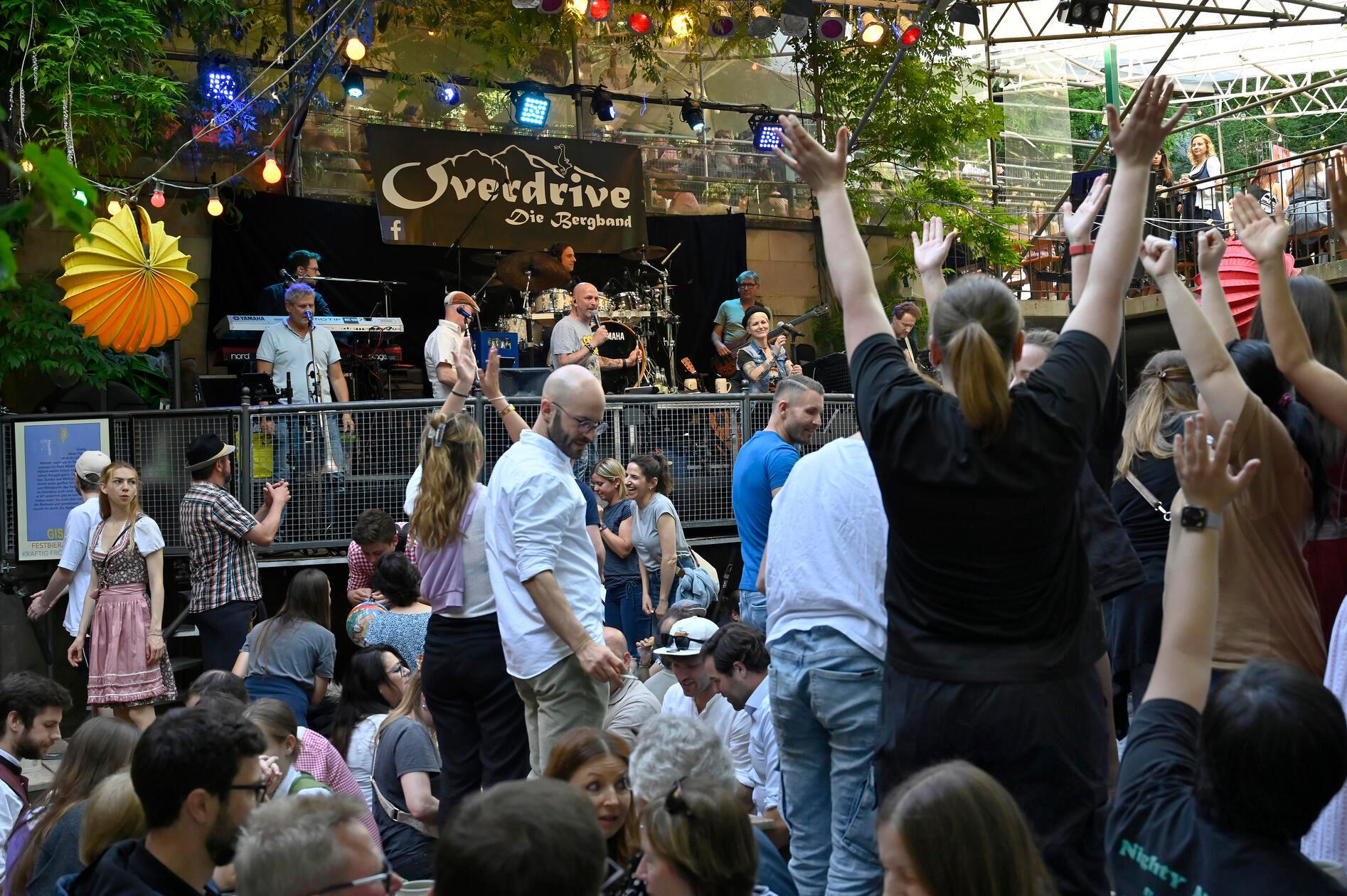 Beste Stimmung am Entlas-Keller.