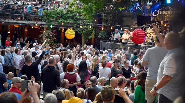 Beste Stimmung am Entlas-Keller.