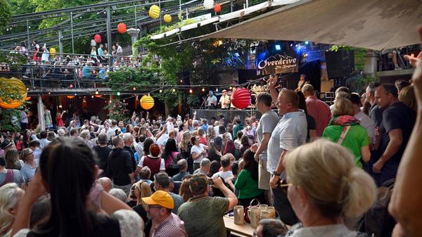 Beste Stimmung am Entlas-Keller.