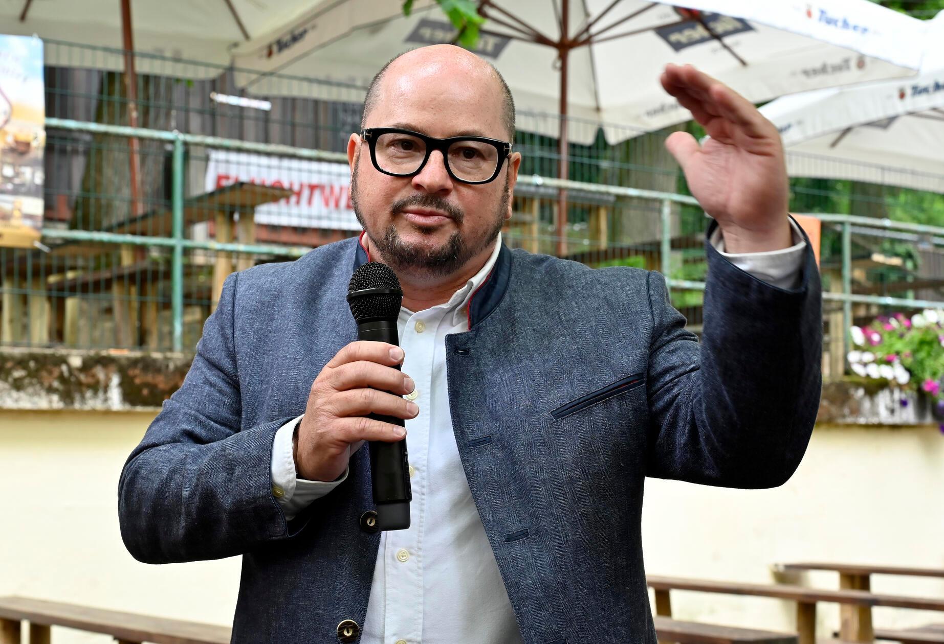 Er spricht für die Schausteller: Karl-Heinz Hartnagel.