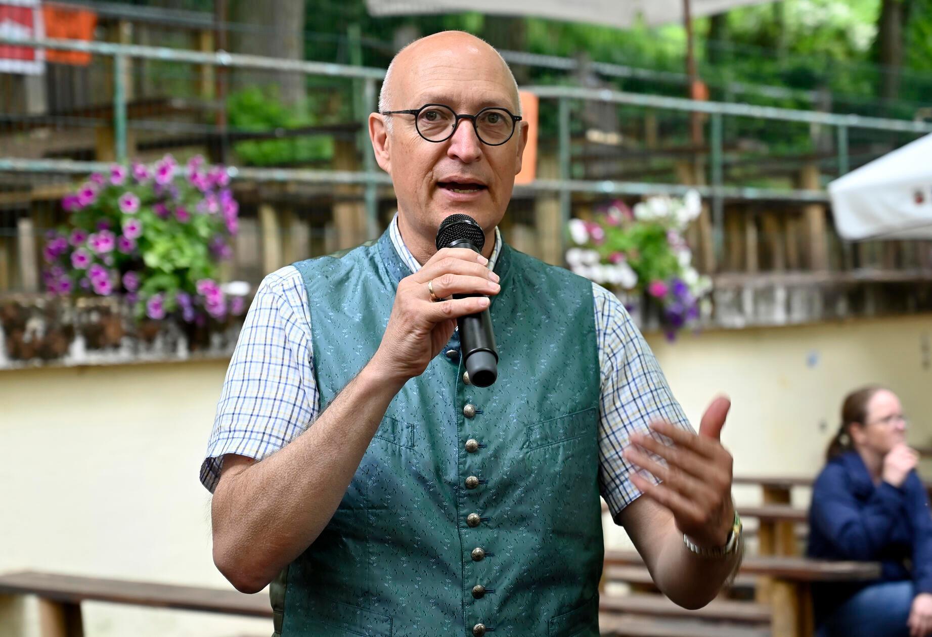 Wirtschafts- und "Berg"-Referent Konread "Konni" Beugel.