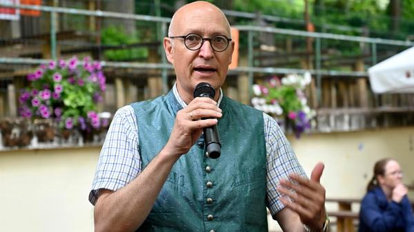 Wirtschafts- und "Berg"-Referent Konread "Konni" Beugel.