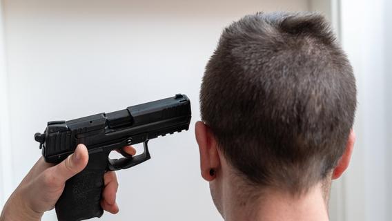 Vor laufender Kamera: Jugendlicher spielt mit Pistole und erschießt sich live auf Instagram