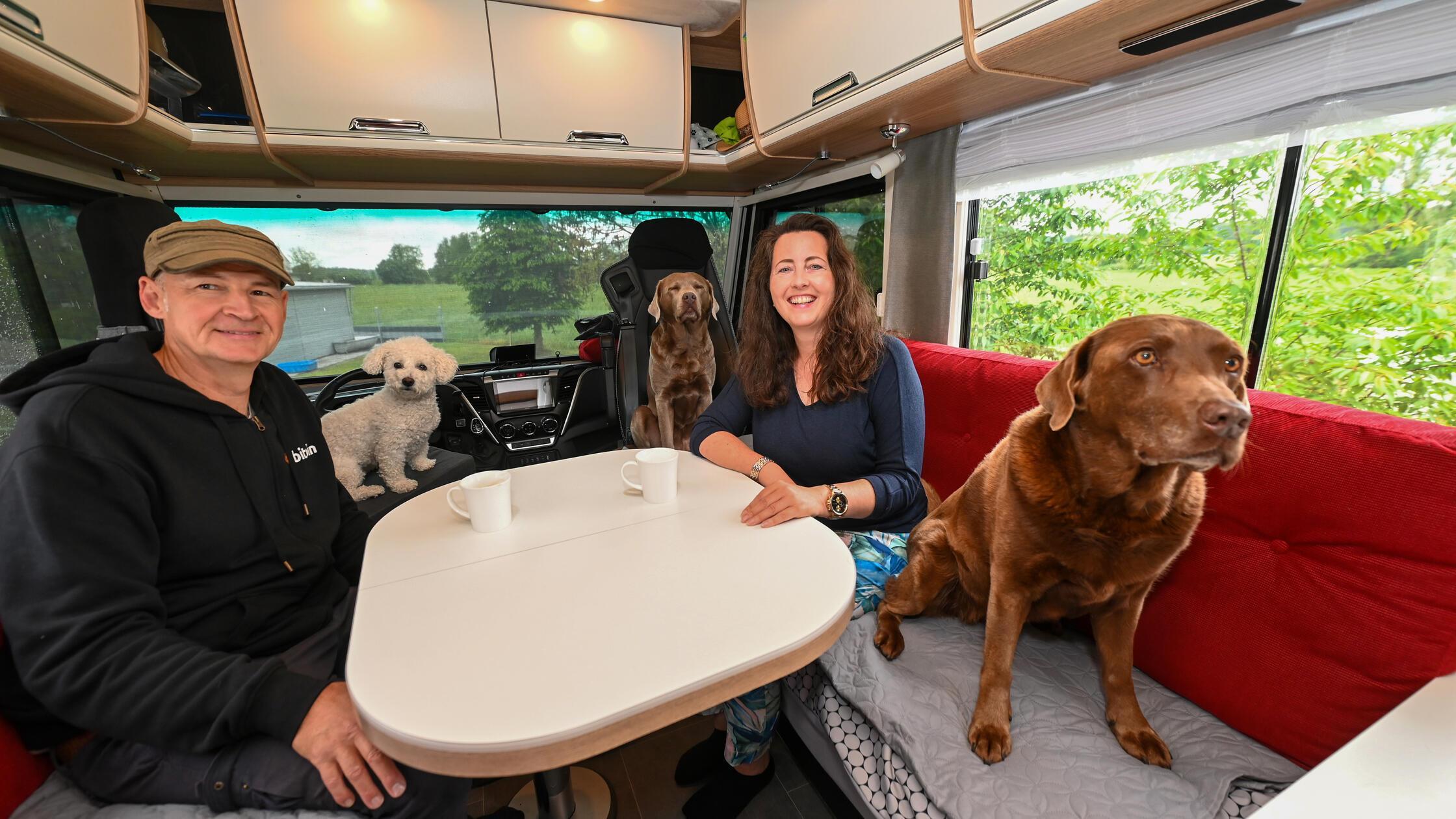 20240522WoMoEbert0502