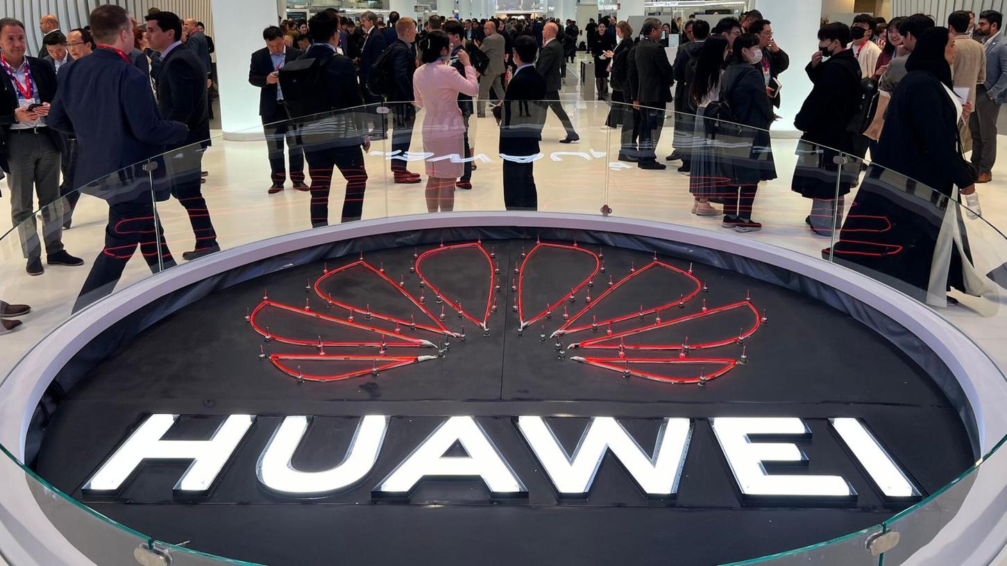 Der Einsatz chinesischer Komponenten, wie von Huawei, in künftigen deutschen Handynetzen wurde geprüft.