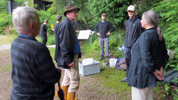 Geologie-Studenten erkunden mit Spezialmaterial den Pegnitzer Wasserberg