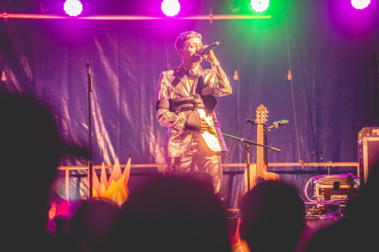 Berq, Paula Carolina, Dicht & Ergreifend, 1986zig, Oimara, Maeckes, ALC und viele mehr: Das Line-Up des Heimspiel-Festivals im Bergwaldtheater sorgte für ausgelassene Stimmung. Auch ein paar nachmittägliche Regenschauer konnten da nichts verhageln.