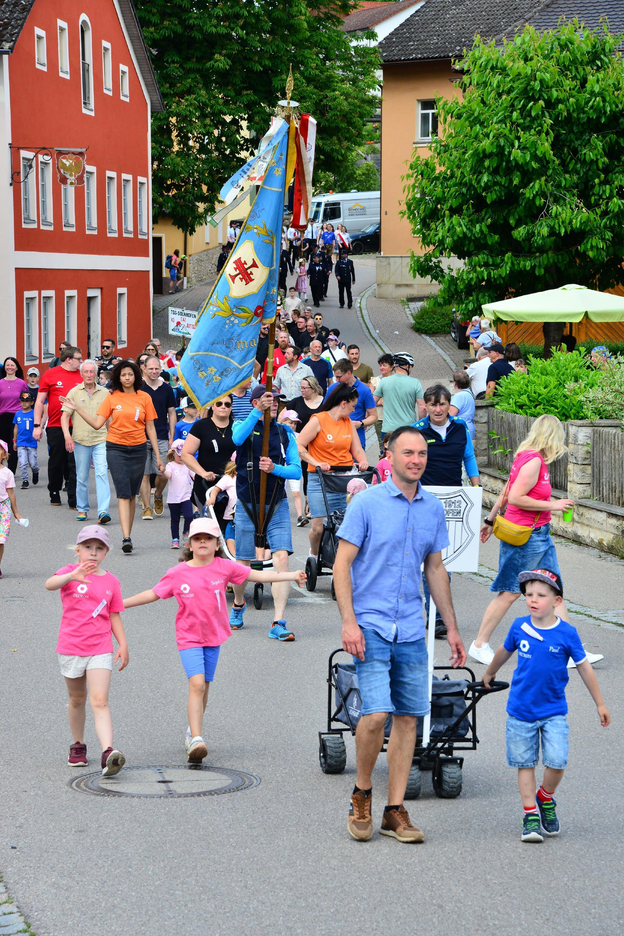 Der kilometerlange Festzug war einer der Höhepunkte des Jubiläumsfestes.