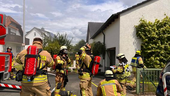 Rauchgasvergiftung: Verletzter nach Kellerbrand in oberfränkischem Einfamilienhaus