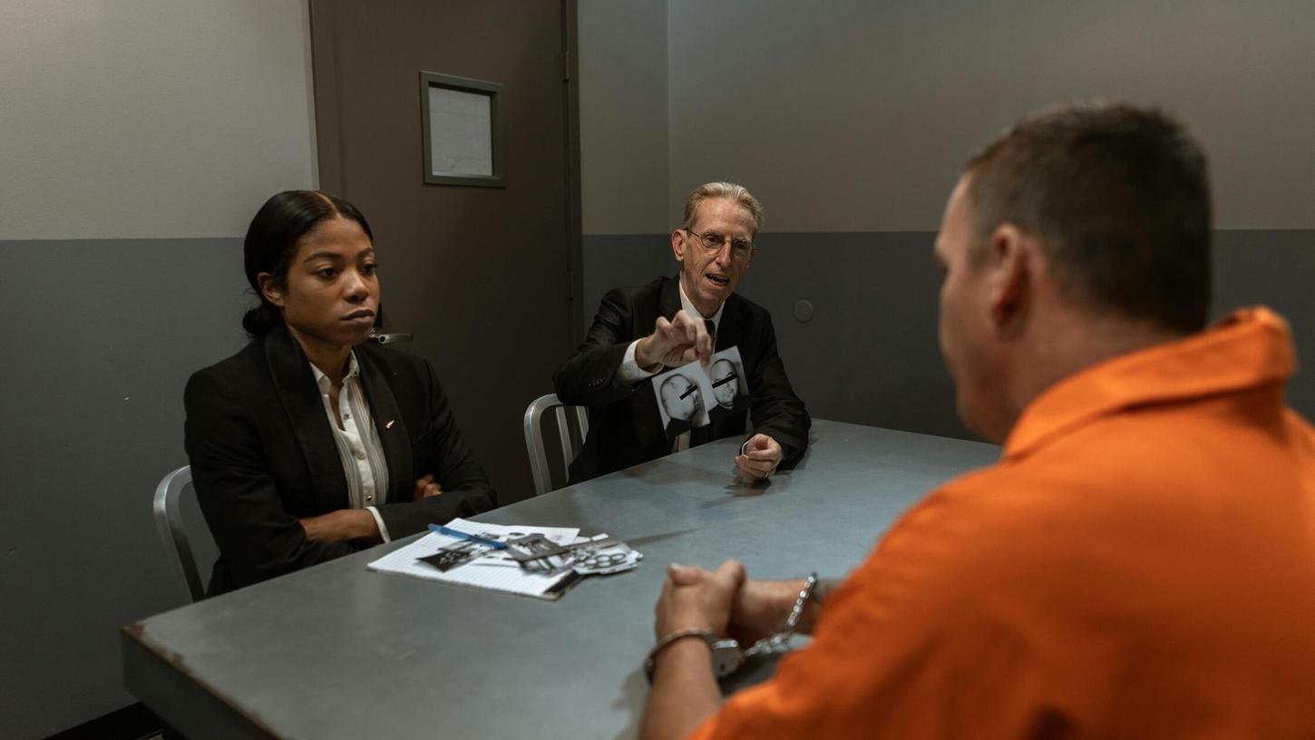 17 Stunden lang wurde ein US-Amerikaner von der Polizei verhört, weil die glaubte, er hätte seinen Vater umgebracht (Symbolbild). 17 Stunden lang wurde ein US-Amerikaner von der Polizei verhört, weil die glaubte, er hätte seinen Vater umgebracht (Symbolbild).