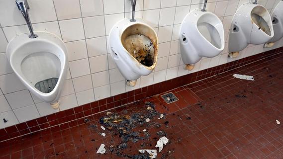 Die Zerstörungswut in Bildern: Kinder verwüsten Pestalozzi-Grundschule Erlangen
