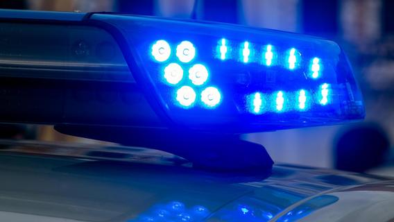 Vier Autos, acht Verletzte - auch zwei Kinder: Auffahrunfall mit Folgen auf der A3 bei Erlangen