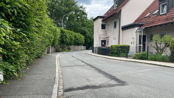 Parkplätze "eliminiert": Stadt Röthenbach verärgert Anwohner im Schnackenhof