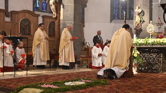 Neumarkts Katholiken feiern Fronleichnam ohne Prozession