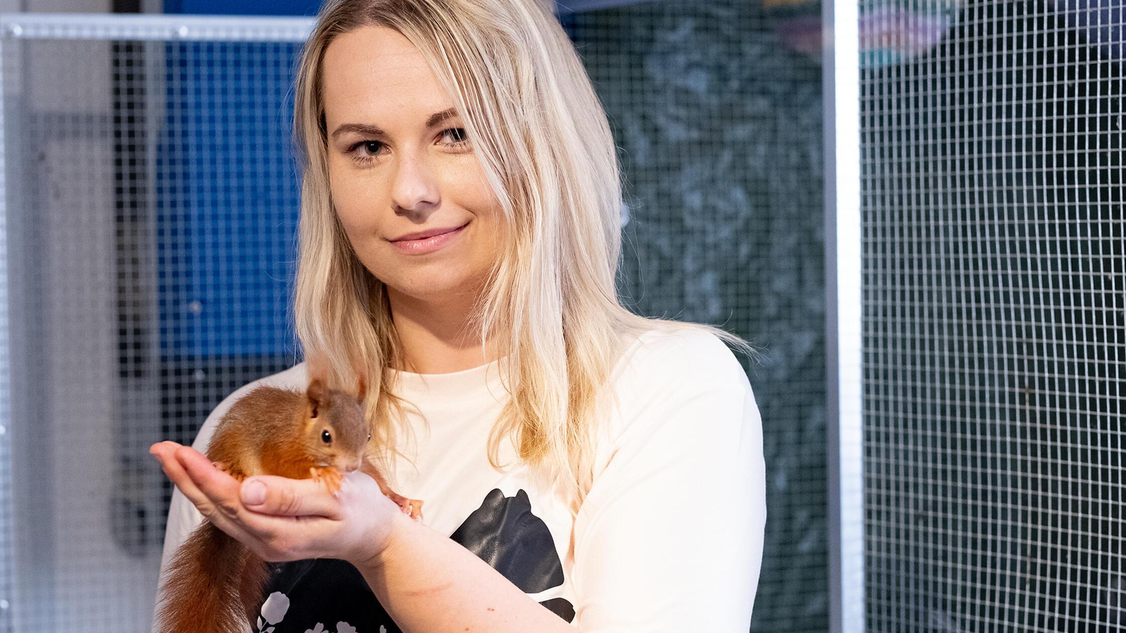 Eichhörnchen-Retterin