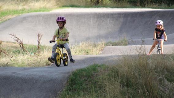 Biker-Party in Berg: Pumptrack wird eingeweiht und Profis geben auch Kindern tolle Tipps