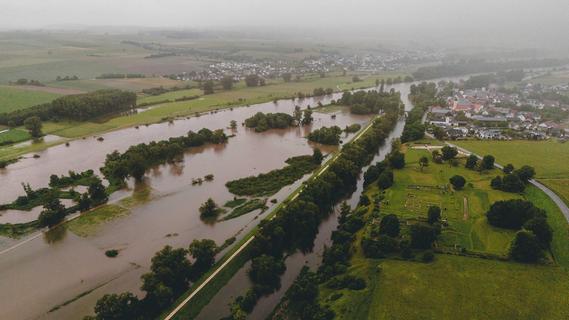 Dauerregen in der Region: Donau tritt über die Ufer