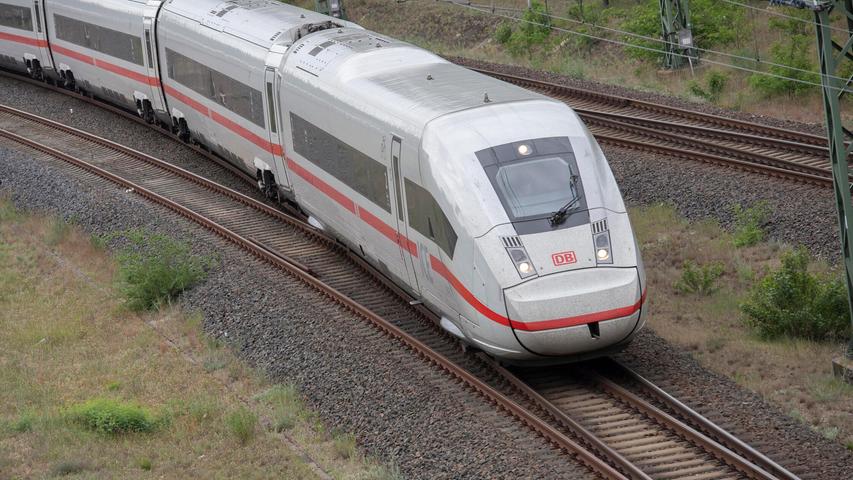 Deutsche Bahn ächzt unter Auswirkungen des Unwetters - auf diesen Strecken fallen Züge aus