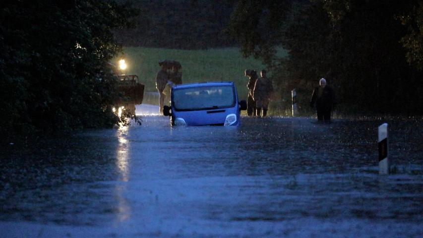 Prognose für Sonntag: Wetterdienst warnt vor Überflutungen in Nürnberg und Umgebung