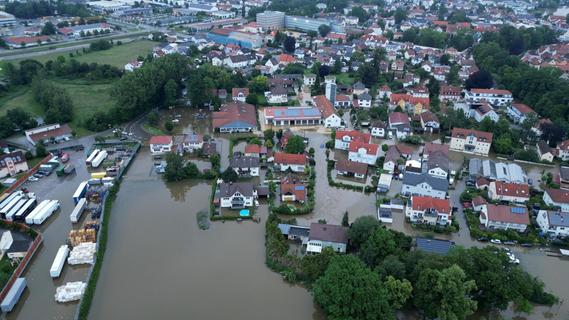 Zweiter Todesfall in Bayern wegen Überflutungen: Rettungskräfte finden Leiche in Keller