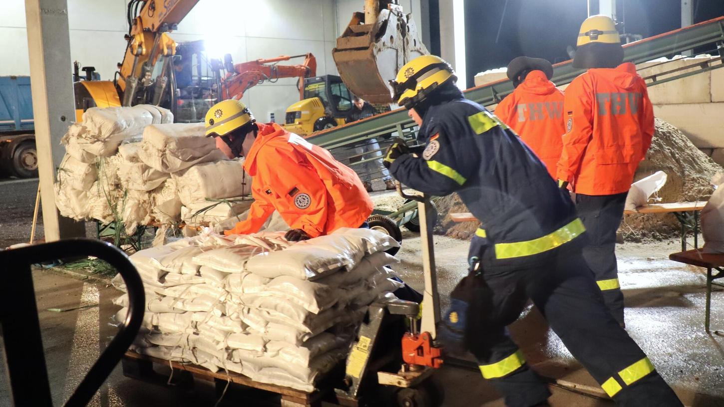 Beim Hochwassereinsatz in Südbayern war auch das THW aus Gunzenhausen im Einsatz. Beim Hochwassereinsatz in Südbayern war auch das THW aus Gunzenhausen im Einsatz.
