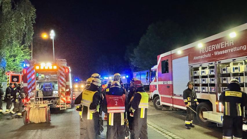 In einem Schwesternwohnheim in der Oedenberger Straße in Nürnberg ist es in der Nacht auf Mittwoch zu einem Zimmerbrand gekommen.