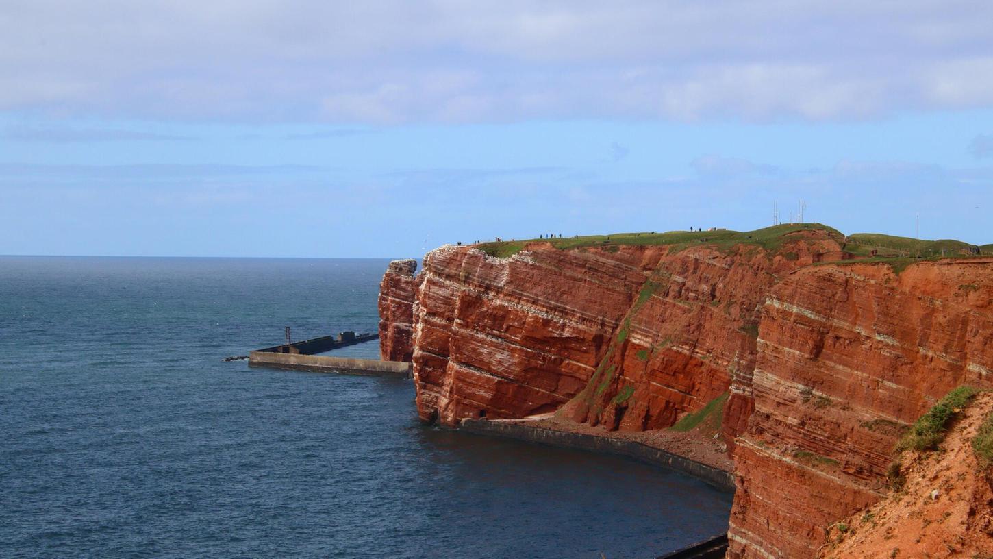 Forschende des Alfred-Wegener-Instituts haben vor Helgoland neue Rekordtemperaturen gemessen. Forschende des Alfred-Wegener-Instituts haben vor Helgoland neue Rekordtemperaturen gemessen.
