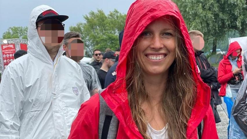 Wenn es sein muss, auch im Regen: Julia Ruhnau ist wetterfest, liebt die Sonne auch auf dem Zeppelinfeld aber schon sehr. Wenn es sein muss, auch im Regen: Julia Ruhnau ist wetterfest, liebt die Sonne auch auf dem Zeppelinfeld aber schon sehr.